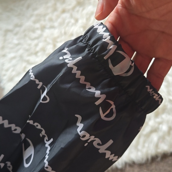 Mens Windbreaker.    Pre Loved 🖤🤍   Only Been Worn Once - Picture 7 of 10